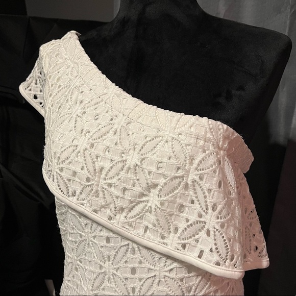 One shoulder White Lace Overlay Blouse by 7th Avenue Design Studio size M - Picture 2 of 7